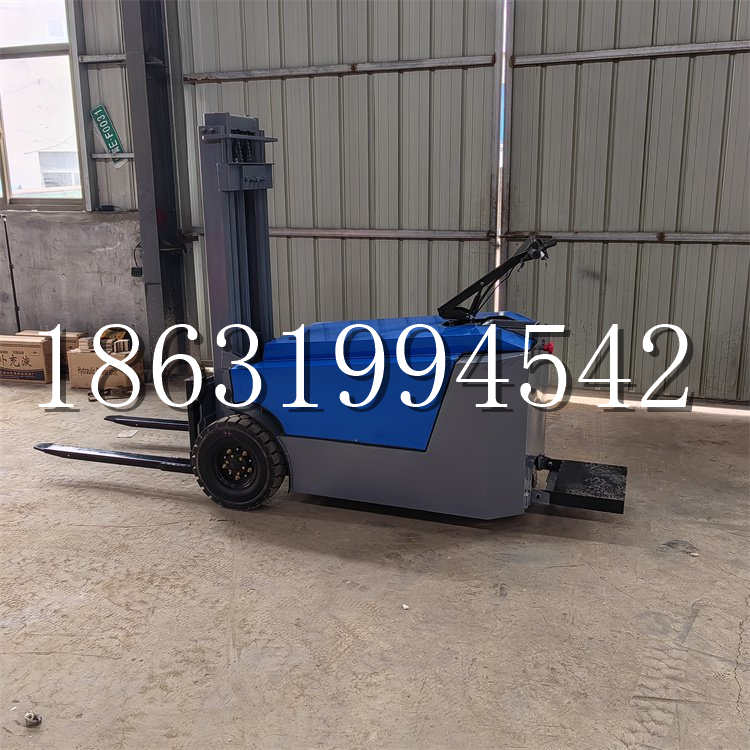 化德县全电动叉车插腿式堆高车液压装卸车1.5吨升高小型站驾式铲车